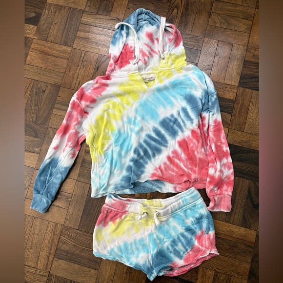 Vintage Havana Other - Vintage Havana Tie-Dye Hoodie and Shorts Set